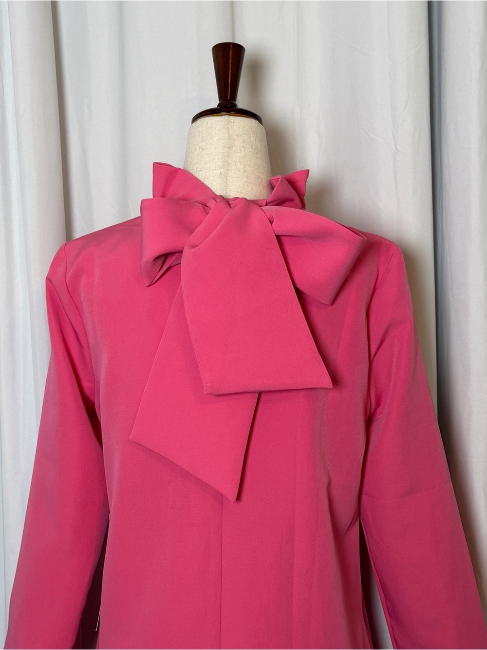 Tuckernuck Daphne Dress NWT Hot Pink Bow Back Shift Pockets Women’s Small - Picture 9 of 14